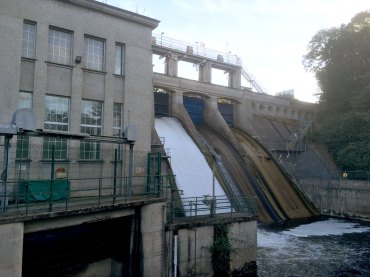 dam-outflow